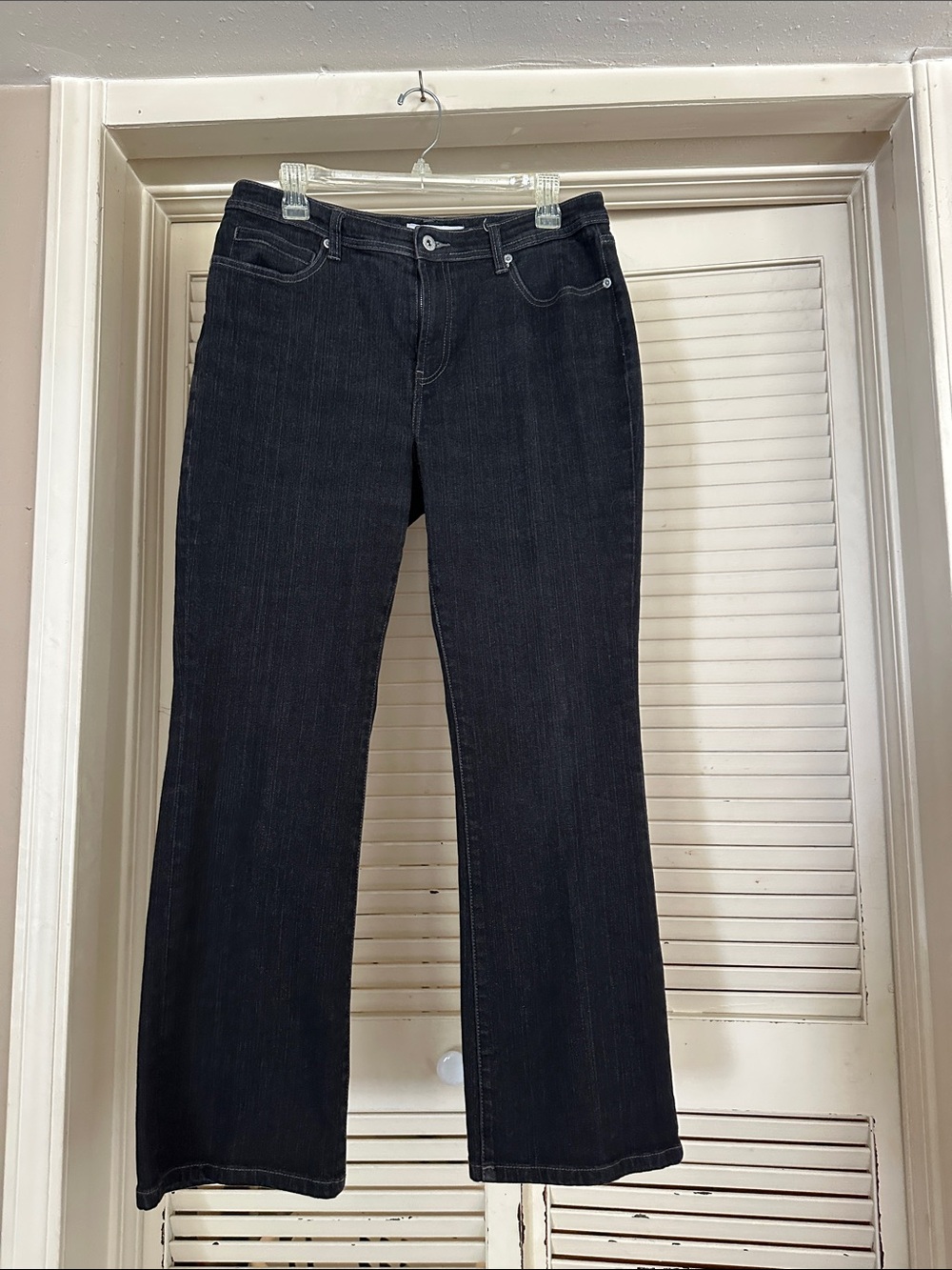 Chico's Black Flare Jeans — Sleek Mid-Rise silhouette